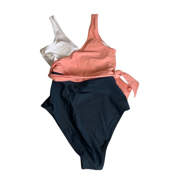 CUPSHE Women's Knotted Color Block One Piece Swimsuit Small White Peach Navy NWT - Picture 10 of 16